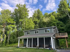 Old Rag Cottage - sunny 2 bedroom near everything - Image 2