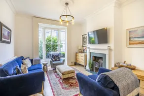 9 St John's Street - Image 2