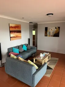 A picturesque 3 bedroom house with splendid views - Image 2