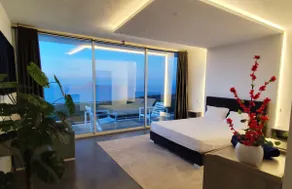 Luxury beachfront villa 10 - Image 3