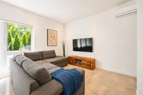 Beautiful Condo with Private Terrace, 2 Bedrooms / 2 Bathrooms - Image 5