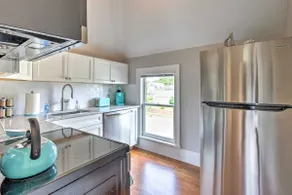 Charming Greenport Gem 1, 1 Mile to Ferry! - Image 3