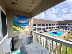 Montauk Poolside Suite, Steps to Beach - Image 4
