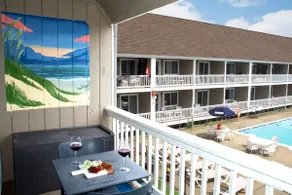 Cozy Poolside 1 BR in town | Fast WiFi - Image 4