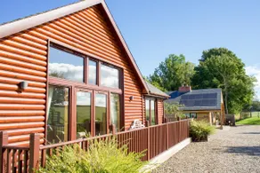 Plum Tree Lodge - Image 2