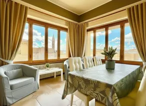 Suite with View • Elevator • A/C • Wi-Fi - Image 2