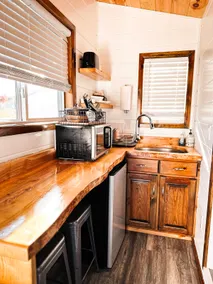”The Twins West” micro cabin at Camp Cinnamon - Image 3
