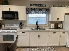 Thelma's Place is a cozy, three bedroom house, newly remodeled - Image 4
