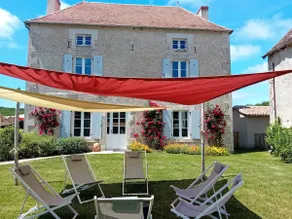 Large, charming gîte with pool. - Image 2