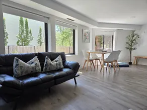 Freshly remodeled, modern & pet friendly unit! - Image 2