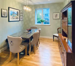 Exclusive 3 bedroom detached home with garden - Image 3