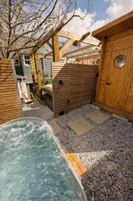 Skylark House Padstow, Stylish Victorian Townhouse, Private Sauna, Cold Plunge and Log Burner - Image 3