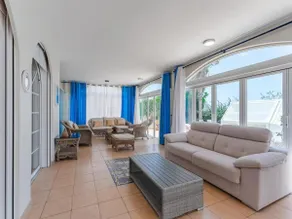 Gorgeous Golf Villa Heated Pool Sea view - Image 4