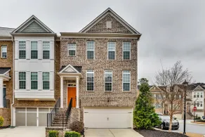 Modern 4BR Retreat • Sleeps 8 • Near Mercedes-Benz - Image 2