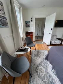 Private Suite: The Castine in town center - Image 4