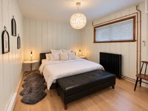 Queens Park Oasis/King bed/Free Parking/Transit - Image 2