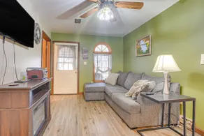 Quaint Zanesville Home w/ Game Room & Yard! - Image 3