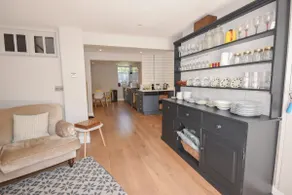 Arden Villa, sleeps 8, moments from the golden sandy beach of Ryde - Image 2