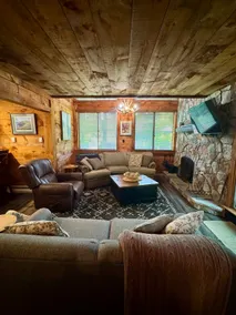 Rustic & Family Friendly Cabin in Seven Springs - Image 2