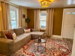 Mid-Century Burrell Bungalow - Image 3