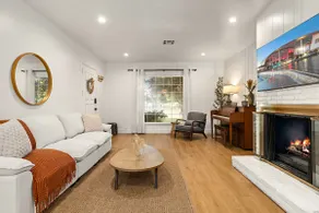 1970s Inglewood 3BR Gem w Parking, W/D & Jacuzzi - Image 2