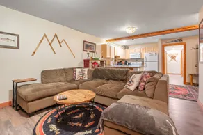 The Pinecone Flat - Cozy Adirondack Apartment - Image 3