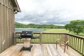 4 Bd House on lake, fishing, relaxing farm stay - Image 4