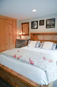 Perfect Fall Foliage Getaway- Family Friendly w/ Indoor Hot Tub, 5mi to Jay Peak - Image 5