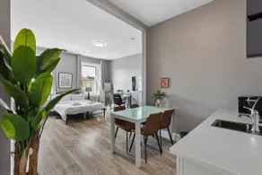 *SouthPhilly Broad St Private Modern Studio 1 - Image 2
