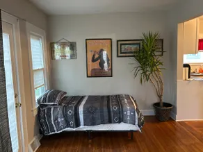 State Fairgrounds 2 bed 1 bath w K/Q/T bed. - Image 3
