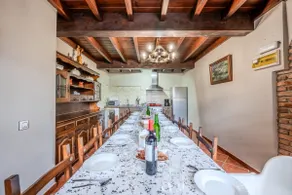 Ideal for groups of 15 people in 8 rooms with 8 bathrooms - Image 4