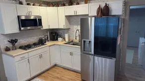 Private Suite · Whirlpool Tub · 5 min to I-26 - Image 3