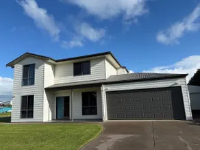 Karma Waters Beach House, 100m from beach - Image 3