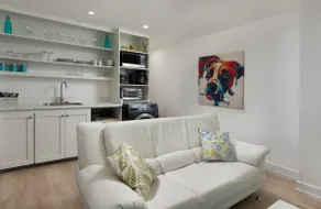 Beaumont Apt 1- Lovely 2 Bed Rental near the beach - Image 4