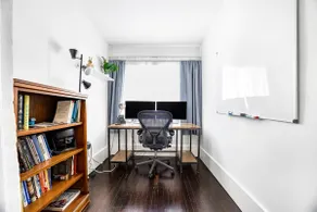 ☀️Modern Bright Townhome | Remodeled | Free Parking - Image 5