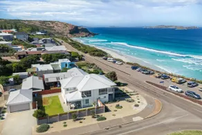 West Beach House - Image 2