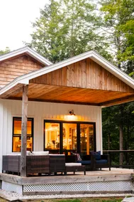Open concept 4 bedroom Lakehouse - Image 2