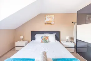 Charming duplex loft for 10 people in Old Town Annecy - Image 2