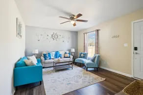 Radiant 2 bedroom close to the beach! - Image 3