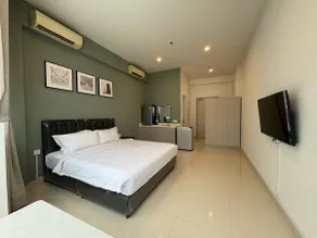 SS- Elegant Studio with City View - Image 3