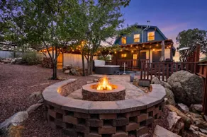 Boulder Cabin•2 miles to town•views•spa•firepit - Image 2
