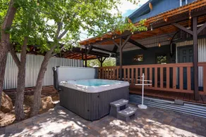 Boulder Cabin•2 miles to town•views•spa•firepit - Image 3