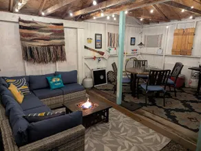 Cheerful & cozy 3 bedroom cottage near lake with hot tub - Image 5