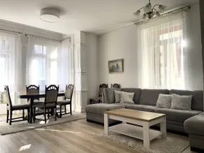 91sqm Art Nouveau Gem: 2 BR, Balcony & Old Town - Image 5