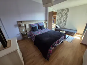Pleasant apartment with balcony - Image 2