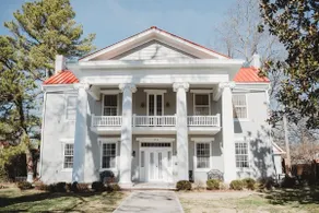 Summer at The Mansion (sleeps 1 2) 5600sf - Image 4