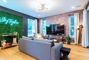 Eastside Home Sleeps 18 with Cowboy Pool & Fire Pit - Image 3