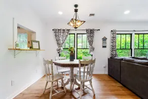 Central Comfort: Home in the Heart of the City - Image 4