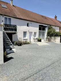 Small quiet house - Image 2