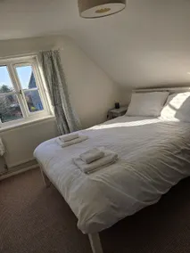 Two Bed First Floor Apartment in Village location - Image 5